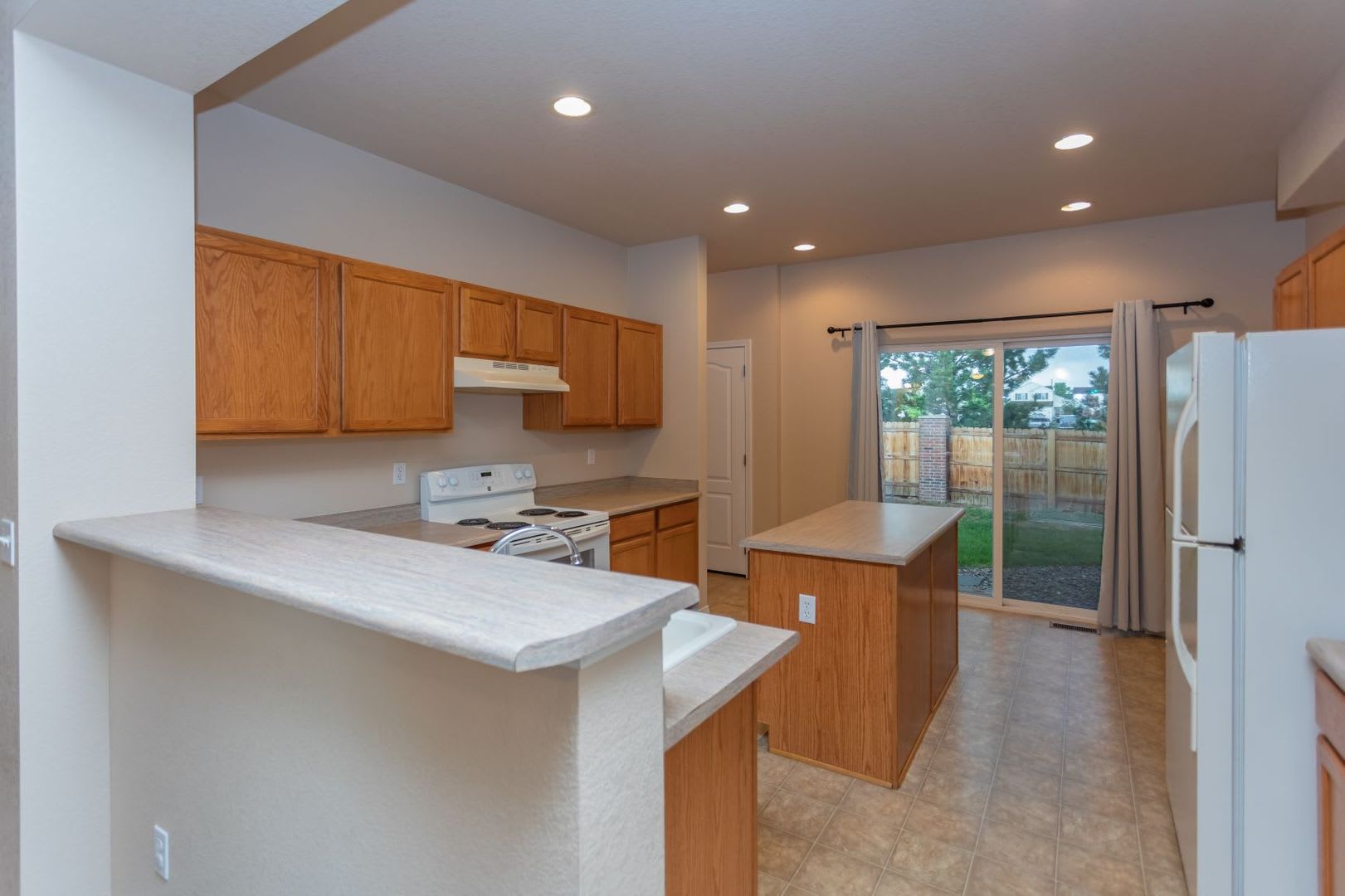 Beautiful 3‑Bedroom Home Near Powers Corridor! – photo 5