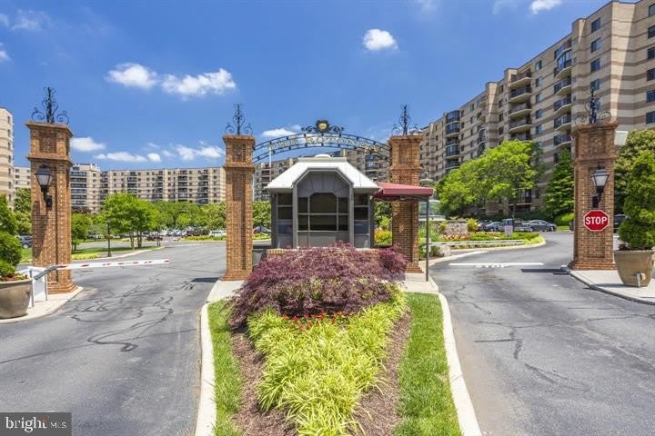 8360 GREENSBORO DR #208 – photo 2