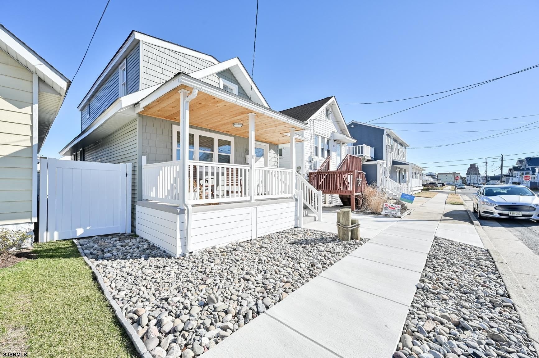 203 N Somerset Ave – photo 2