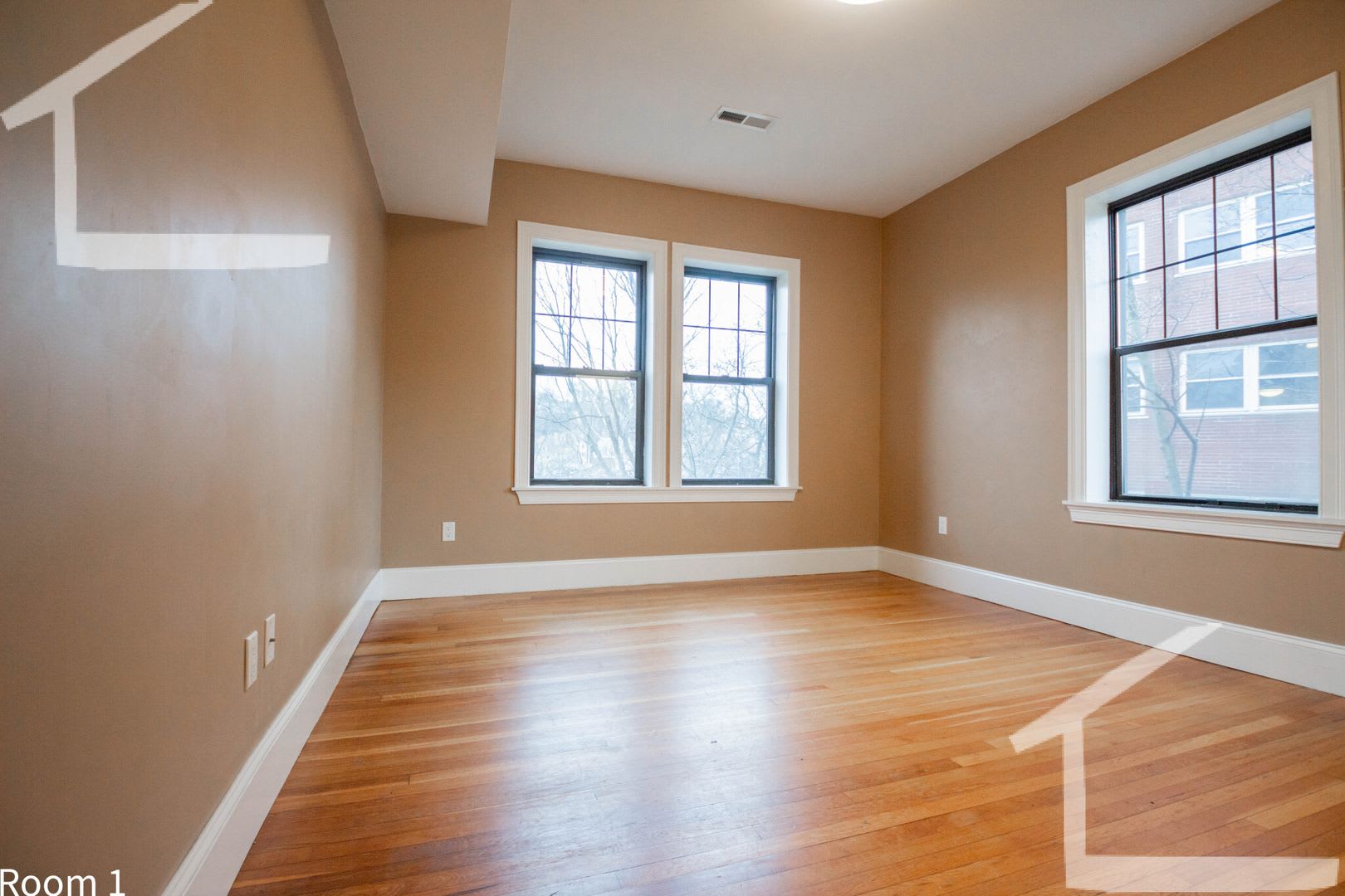 Worth the Walk! Modern 4bd/2bath in Brookline – photo 5
