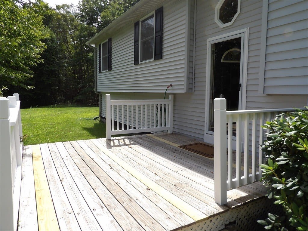 152 Manville St – photo 4