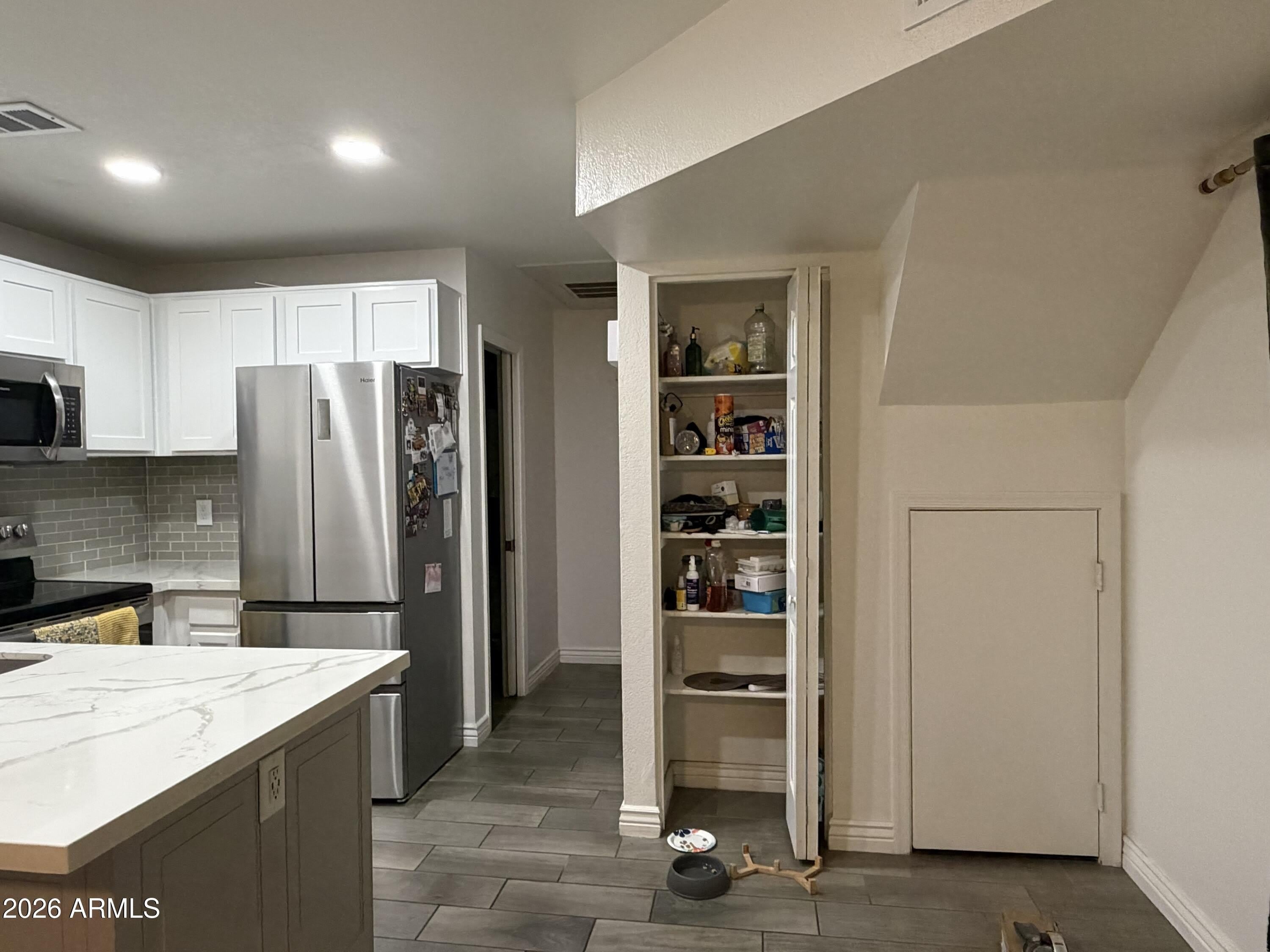 625 S WESTWOOD – photo 2