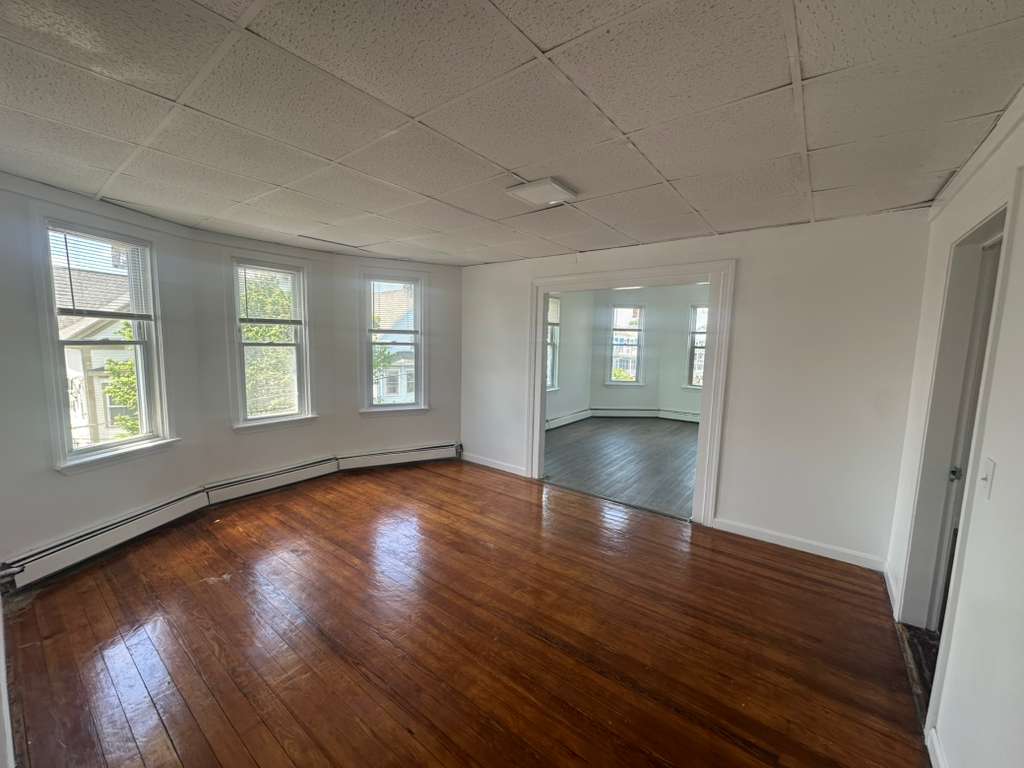 48 Kenwood St – photo 4
