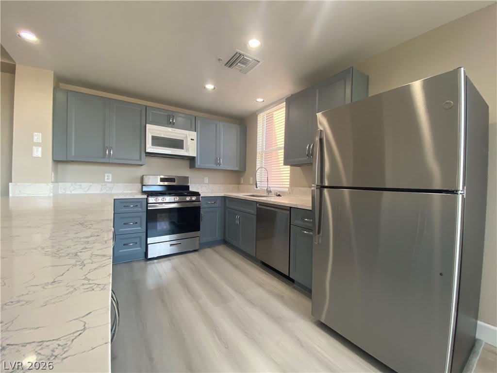 79 E Agate Avenue – photo 2