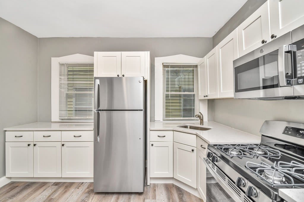 352 Norfolk St – photo 4