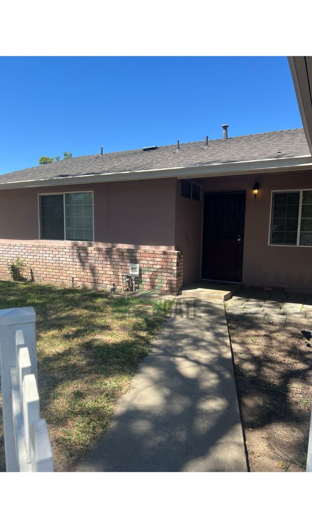 3 BEDROOM 2 BATH MOVE IN READY IN MODESTO!! – photo 4