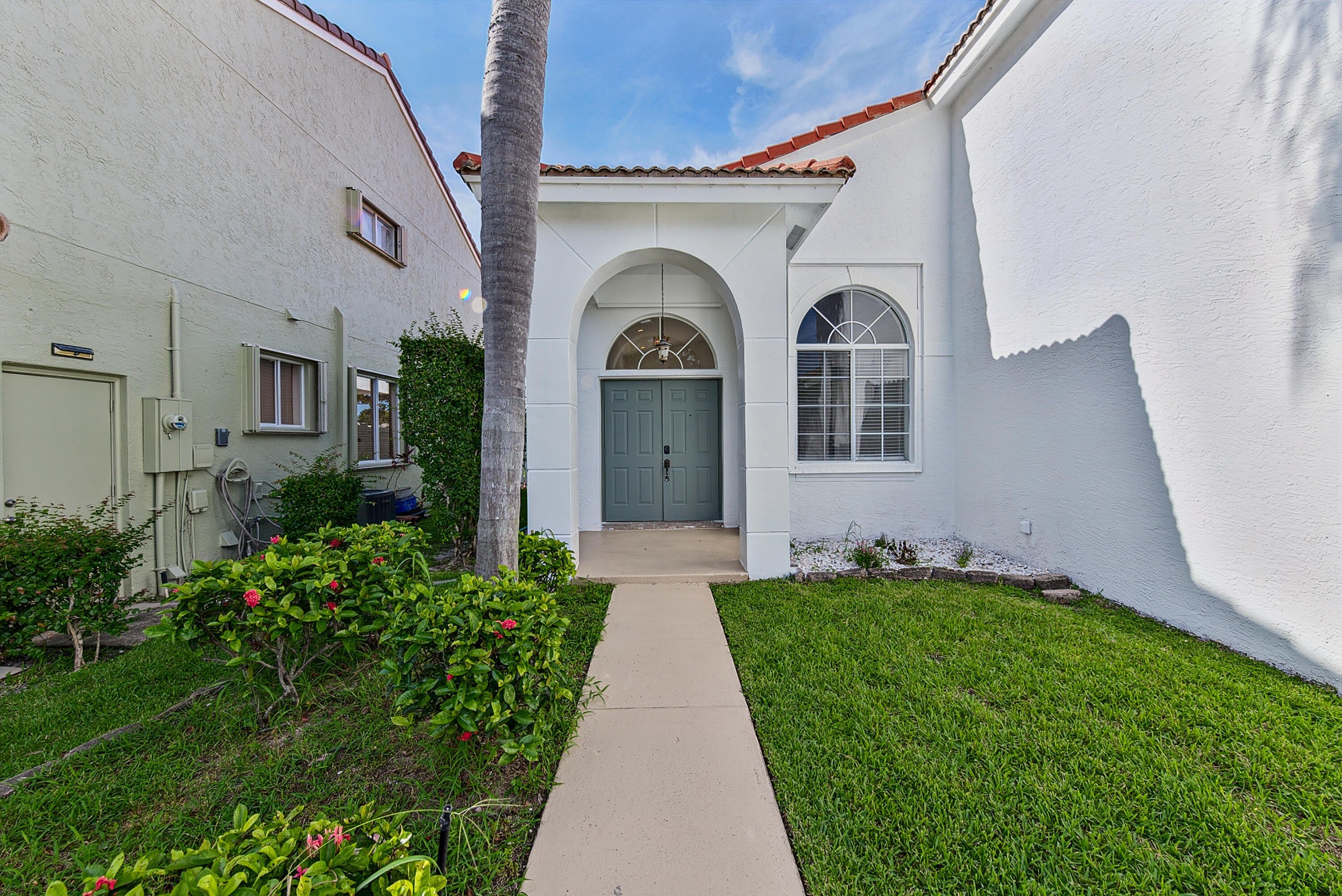 4583 NW 7th Place – photo 3