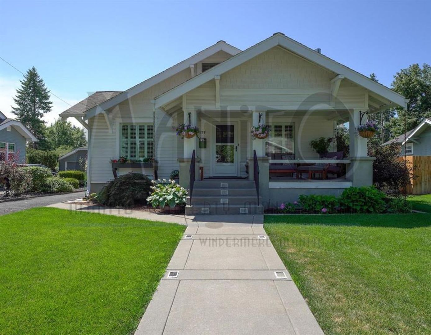 Stunning South Hill Home – photo 1
