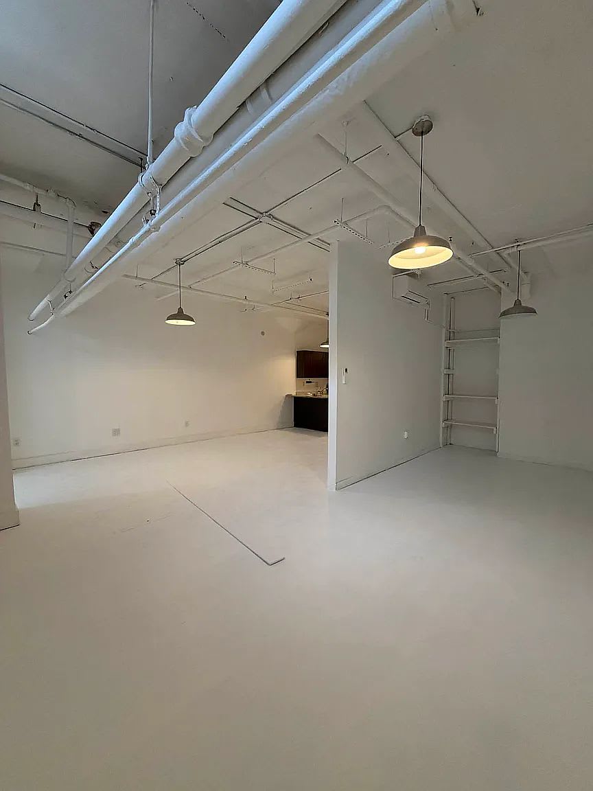 315 Berry St Apt 6 – photo 1