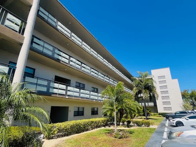 6080 80th Street North – photo 1