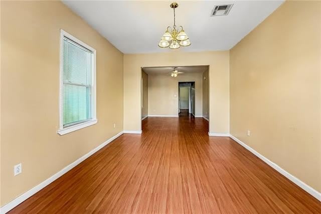 1137 DESLONDE Street – photo 4