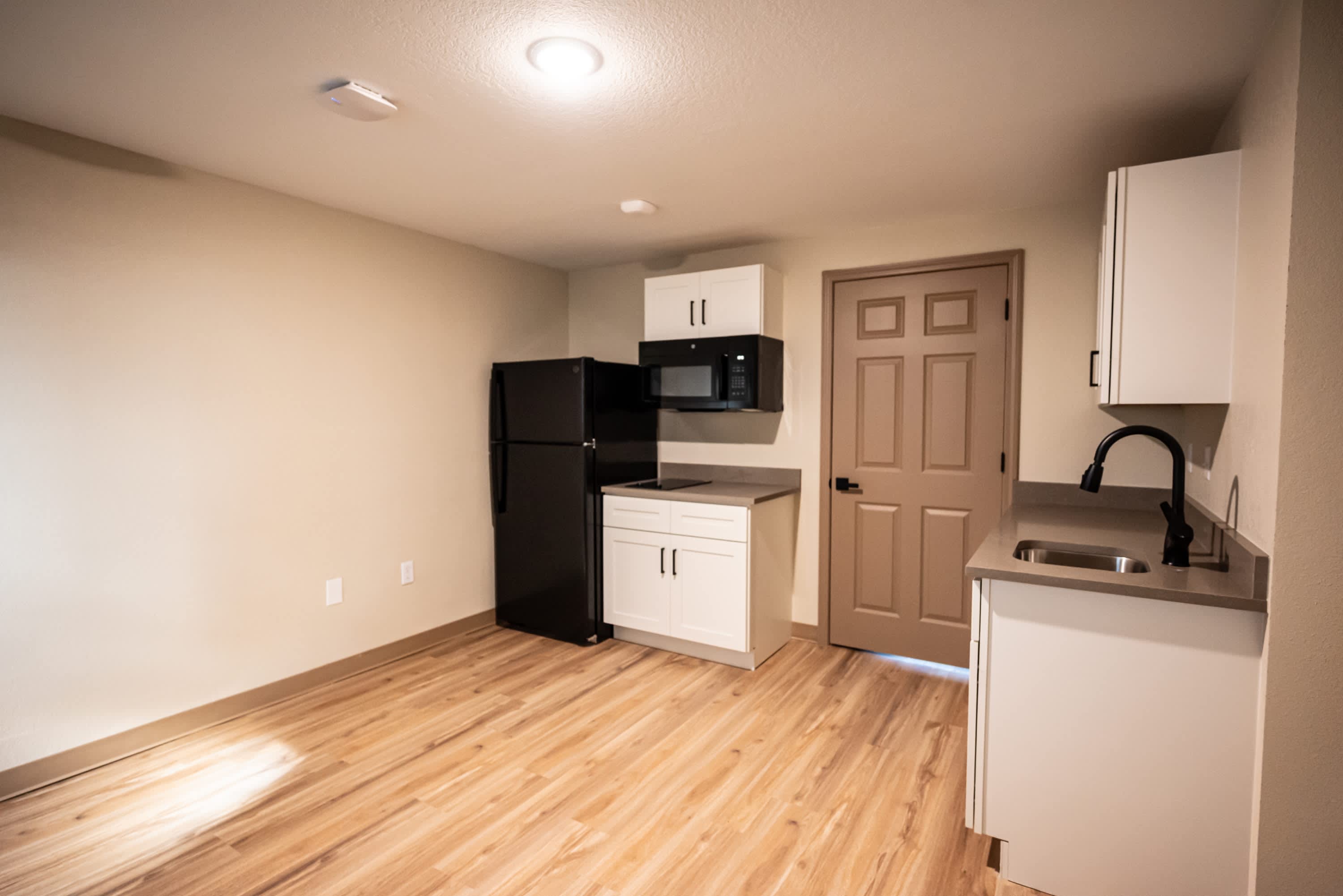 2425 West 76 Country Boulevard – photo 4