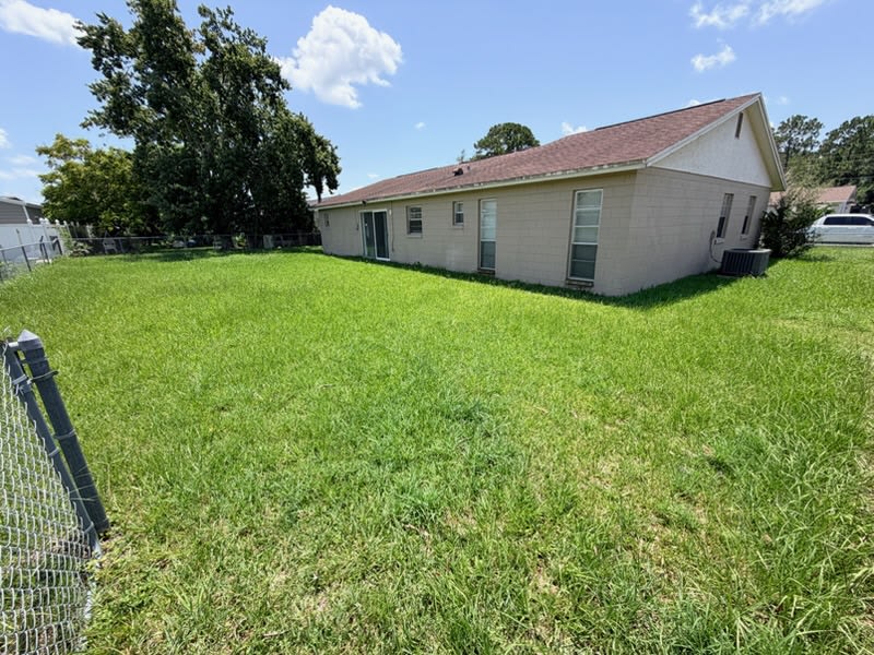 319 La Paz Drive – photo 2