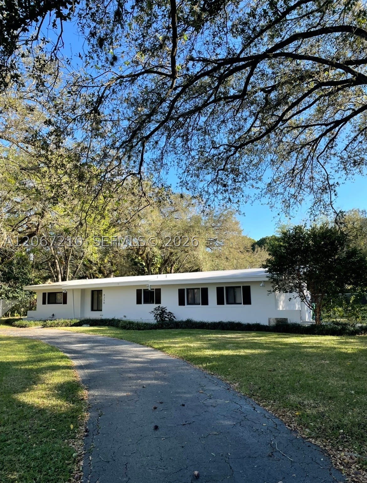 8250 SW 108th St – photo 2