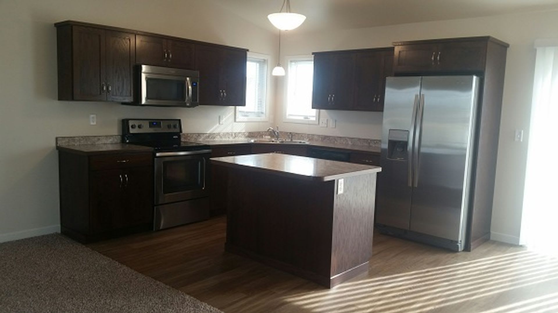 4 Bed 3 Bath Single Family Home – photo 3