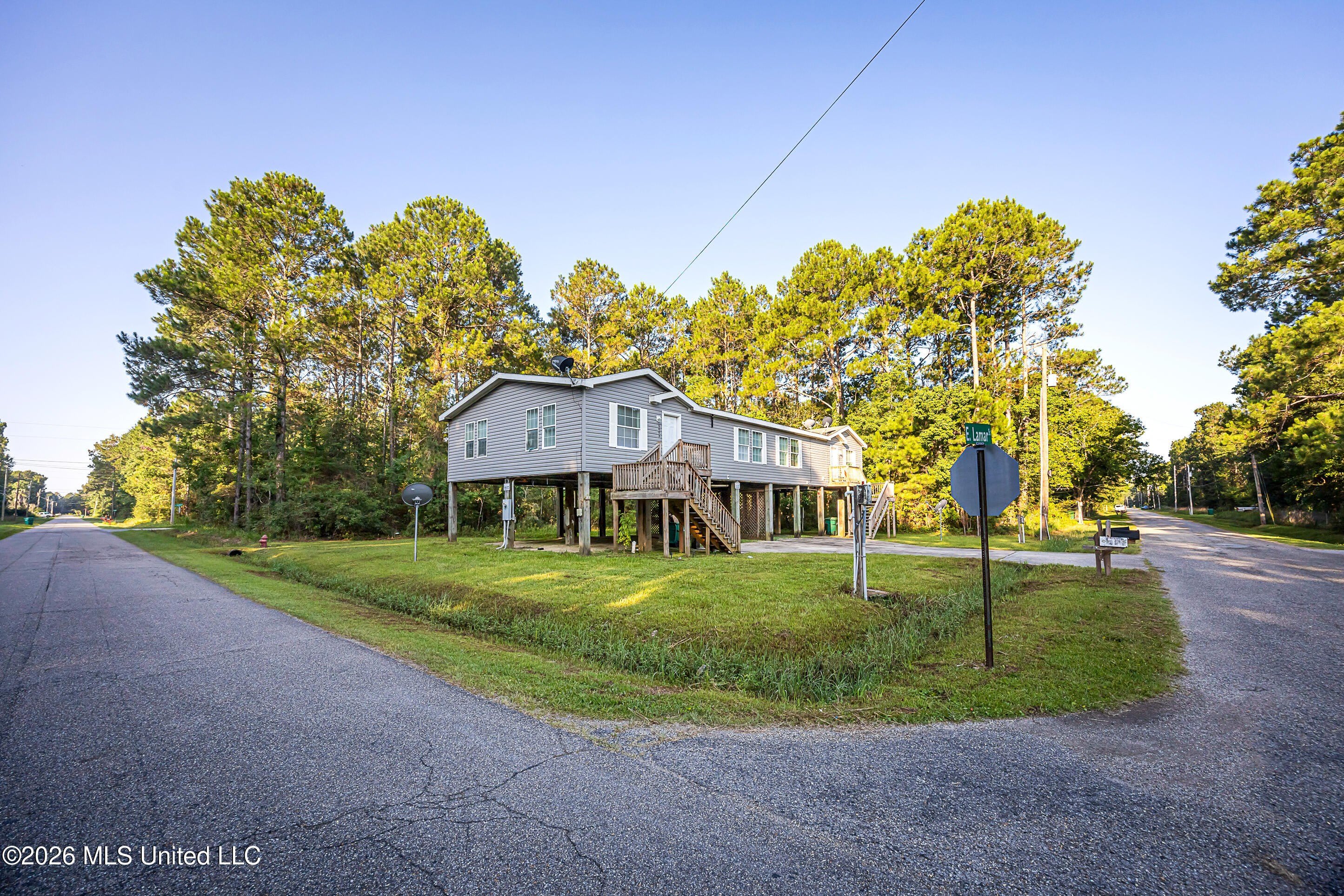 6003 E Lamar Street – photo 3