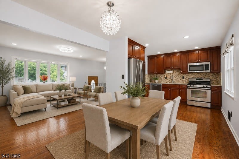 18 Deerwood Ave – photo 3
