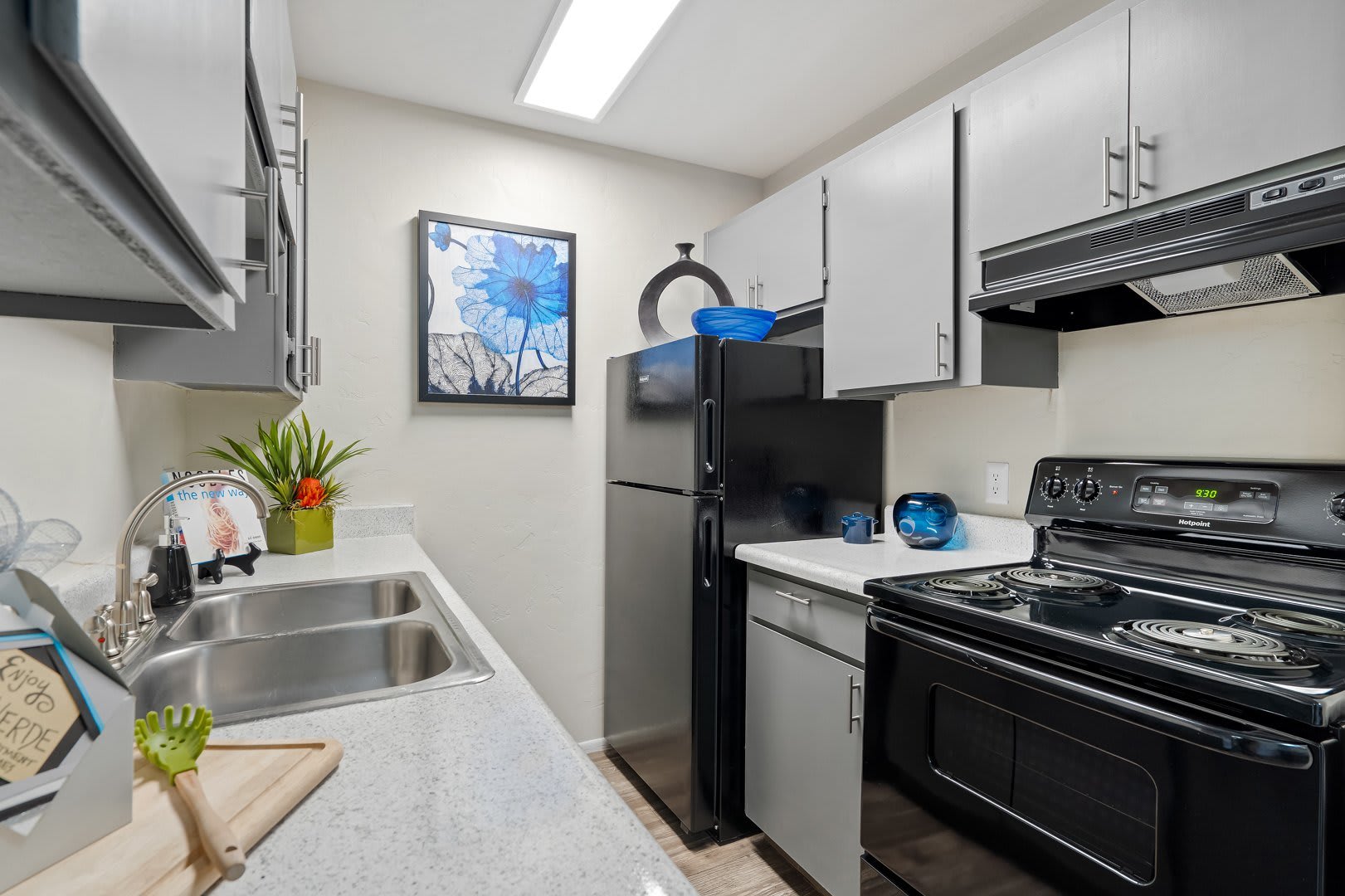 Verde Apartments – photo 2