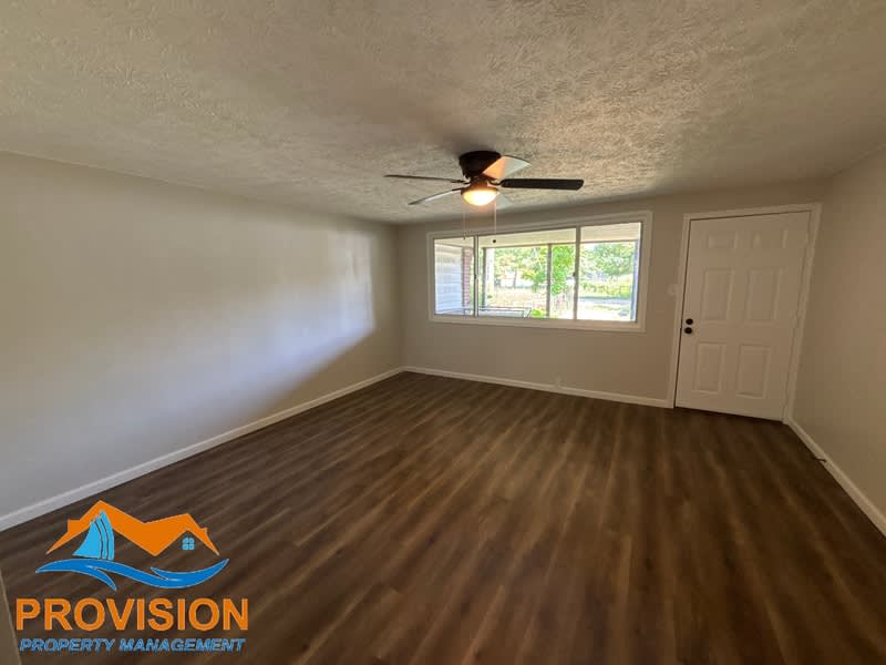 2921 Freeway – photo 5