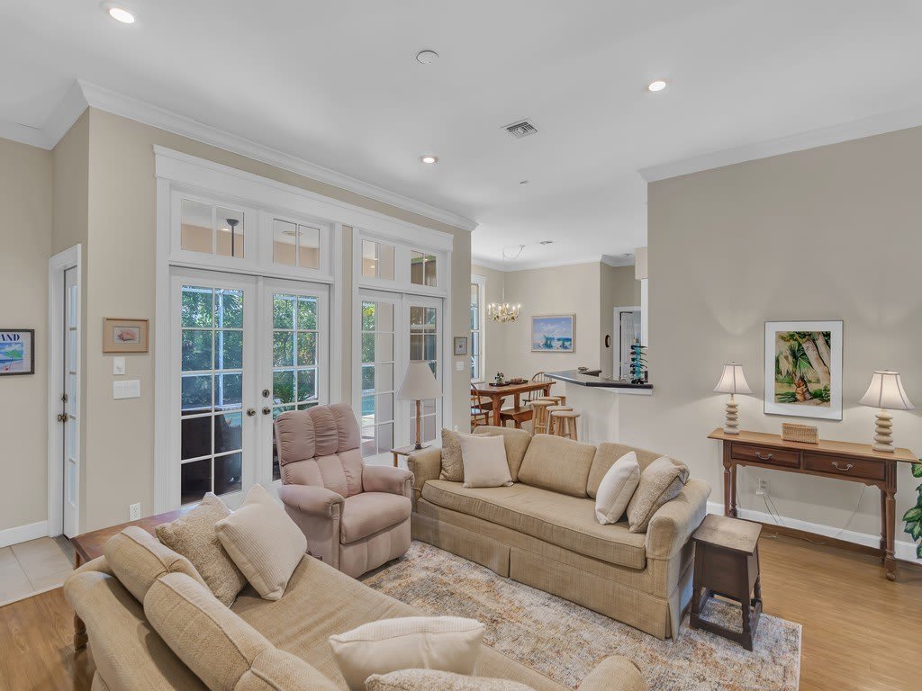 2225 Seaside Street – photo 3