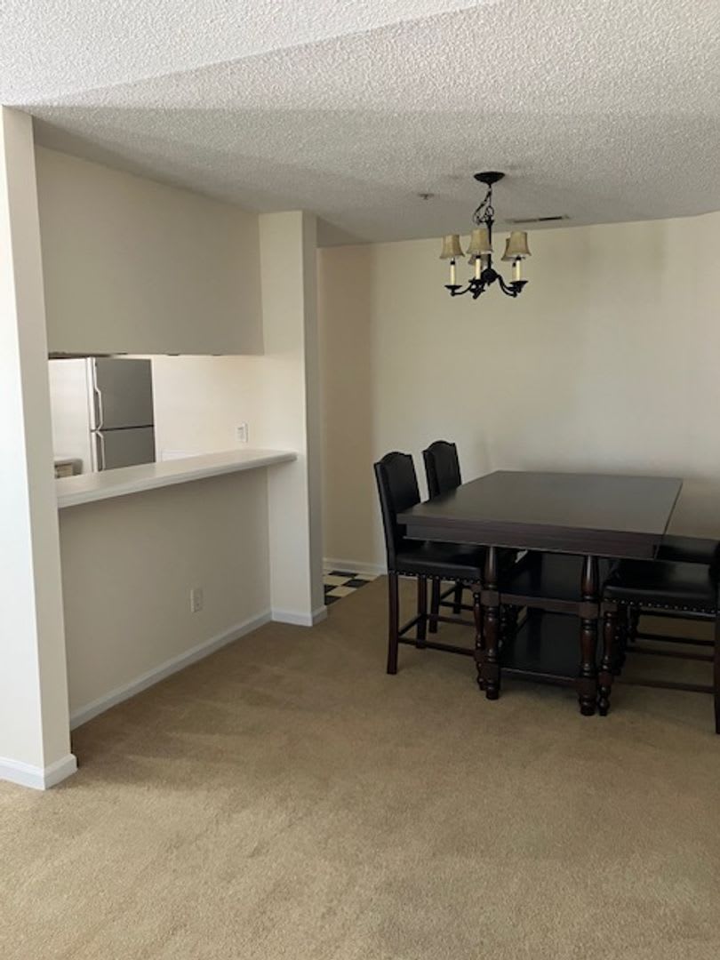 715-L – photo 3
