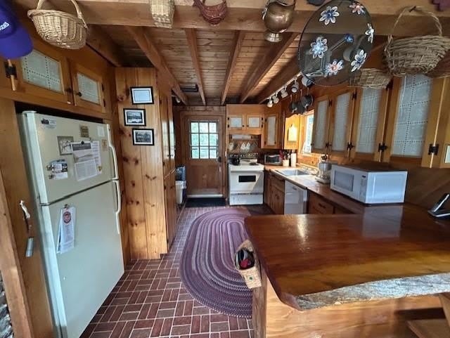 319 Chalk Pond Road – photo 2