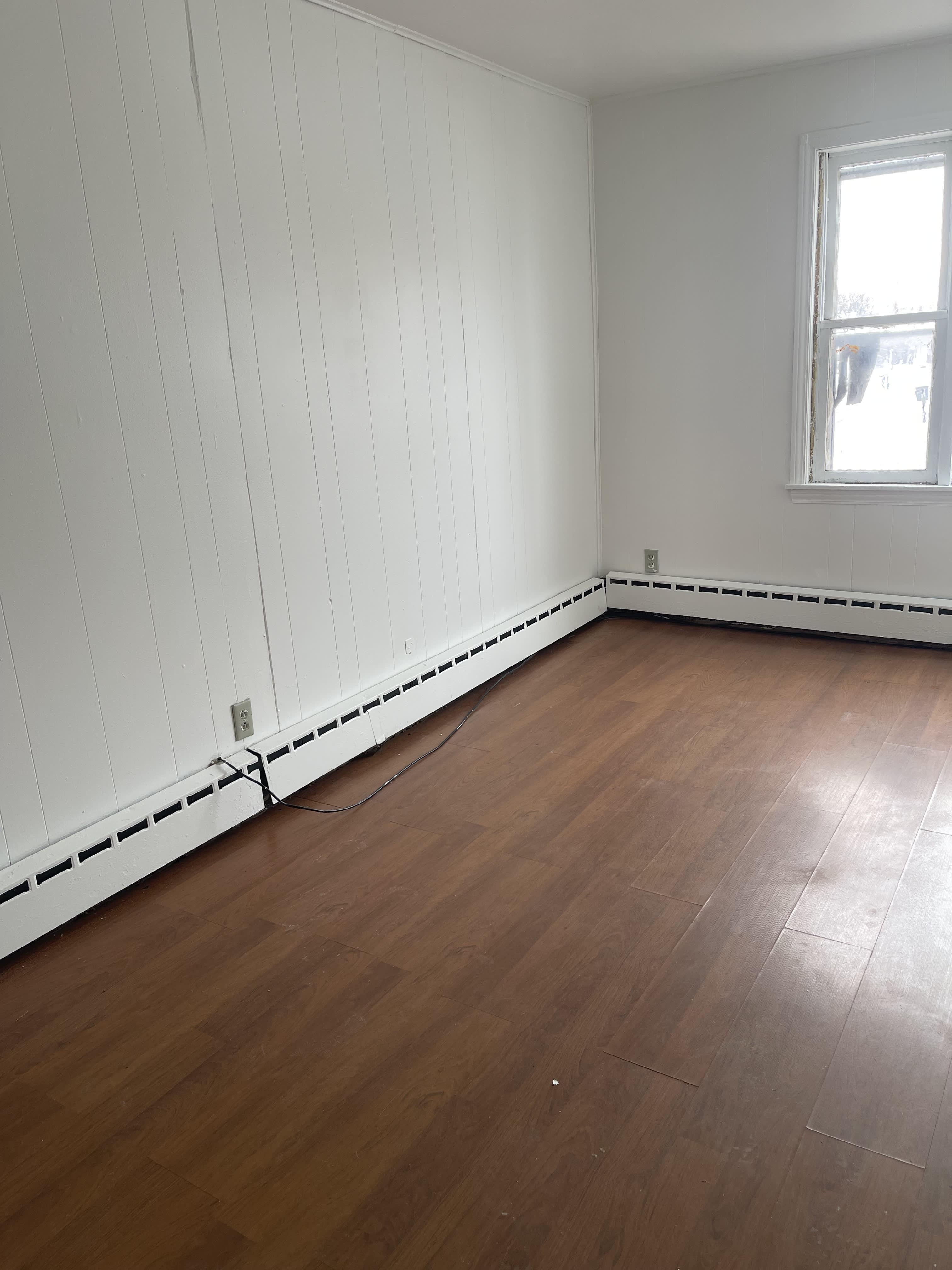 609 Main St E – photo 5