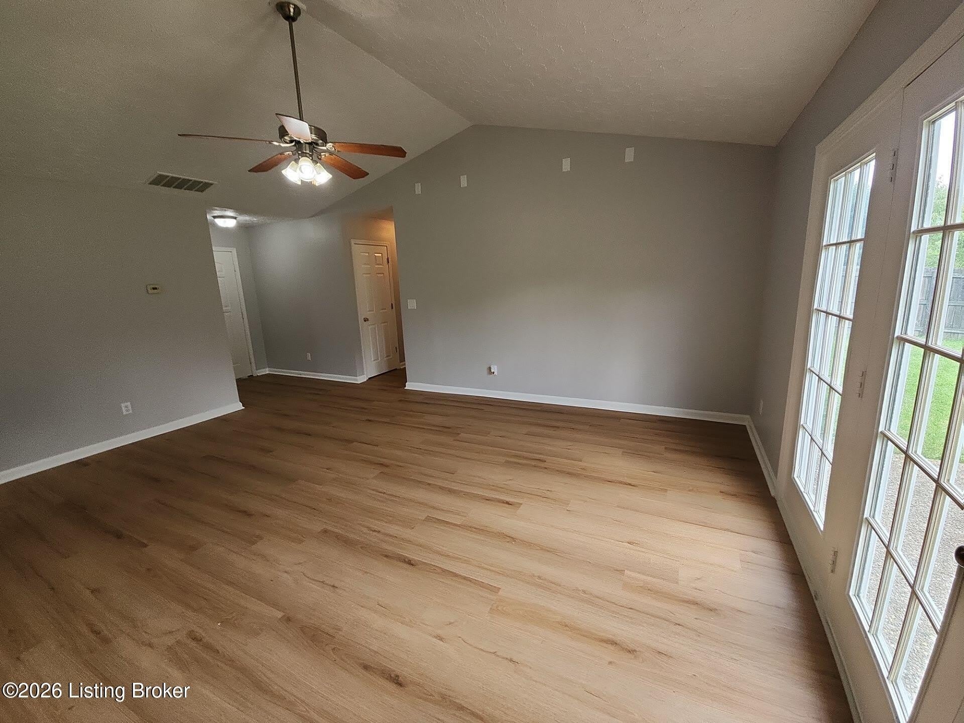 405 Parker Pl – photo 4