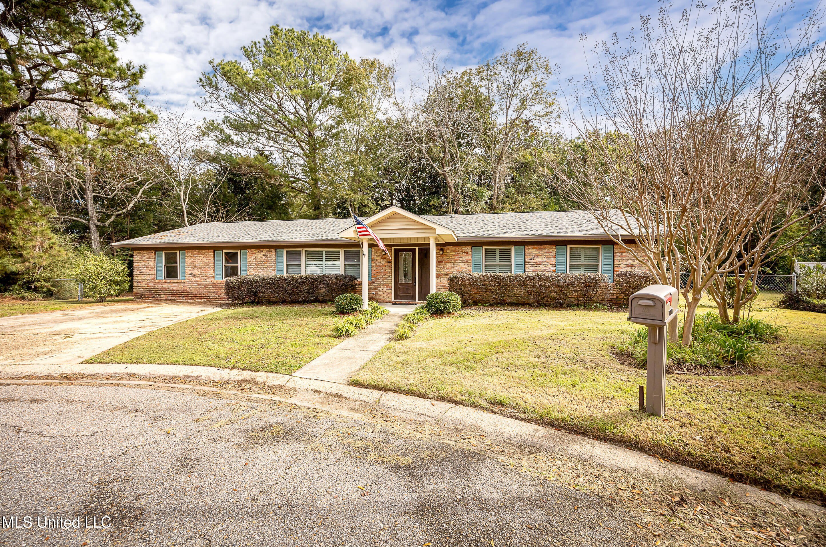 1107 Le Badine Court – photo 2