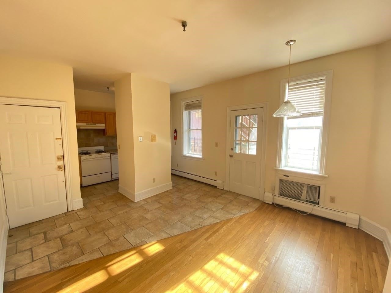 55 BRIGHT ST – photo 3
