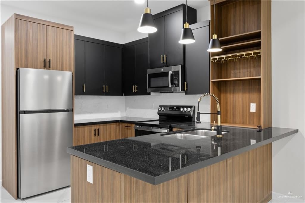 1513 W B Street – photo 5