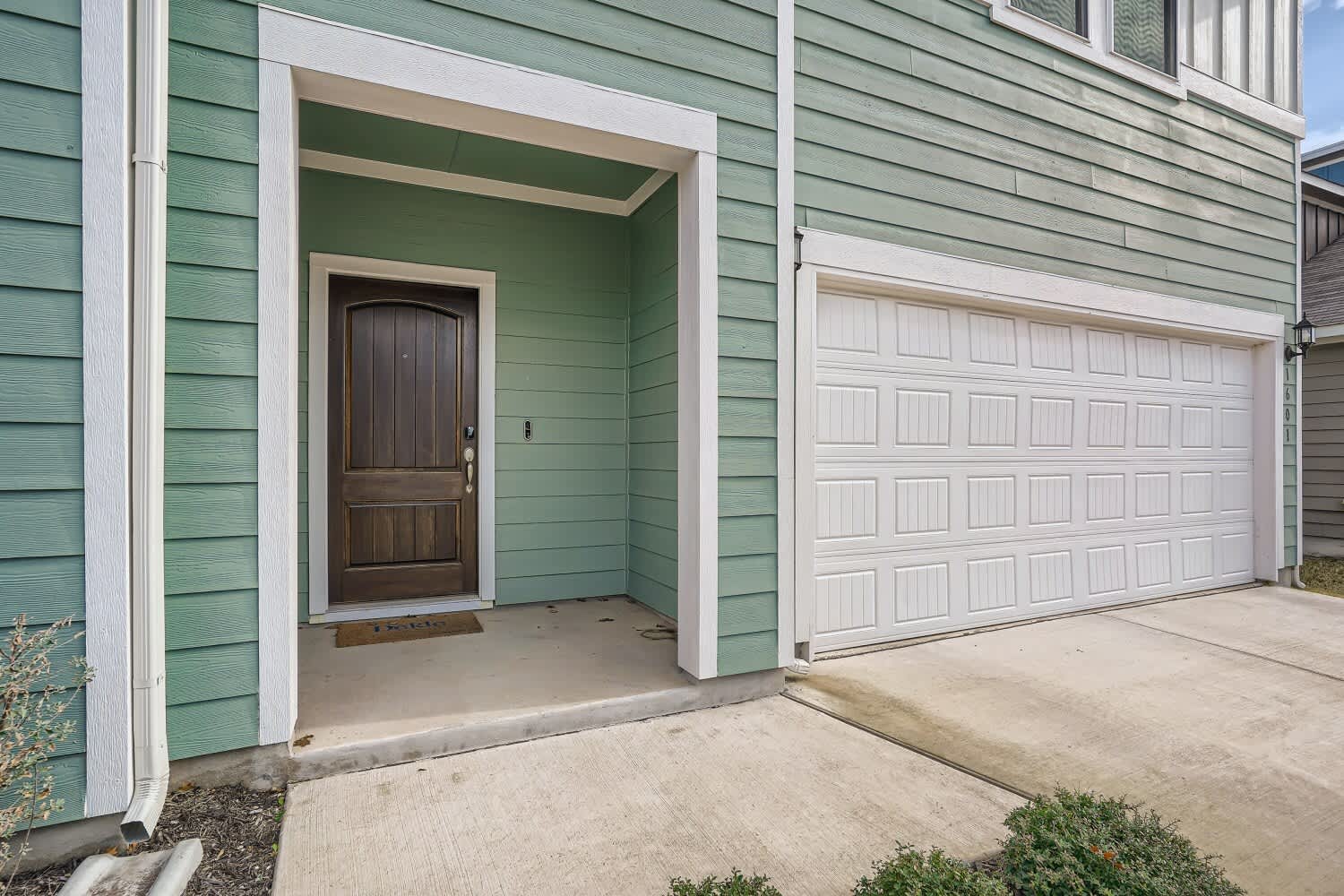 1601 Denesa Drive – photo 3
