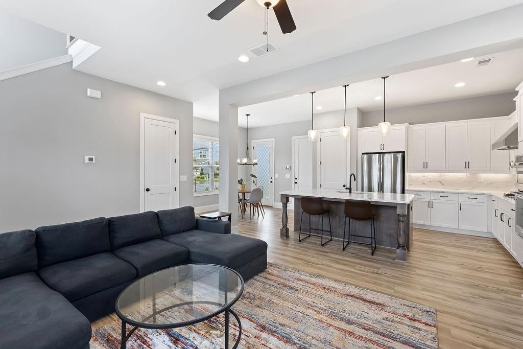 2018 Cobblestone Way – photo 4