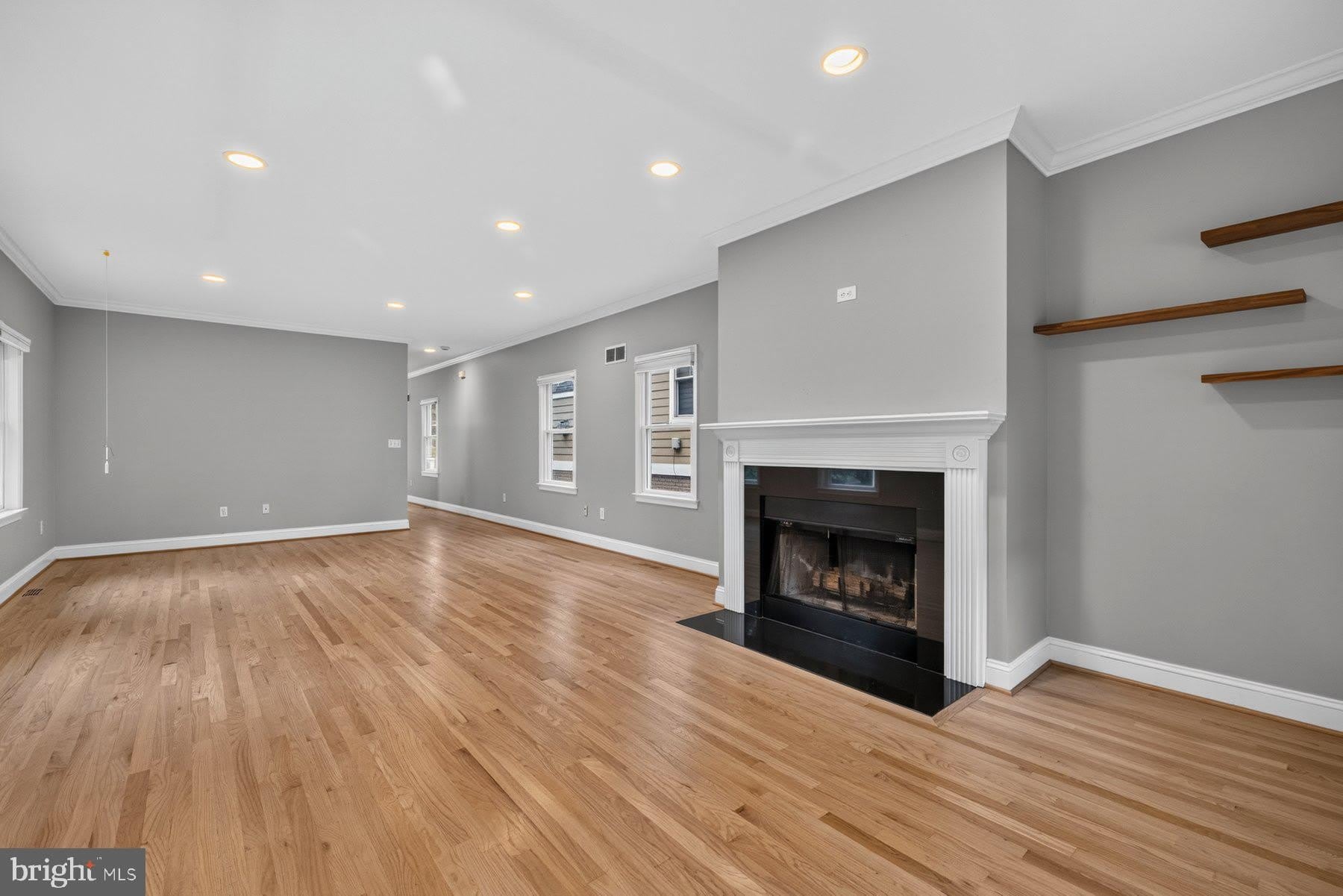 5038 SHERIER Place NW – photo 5