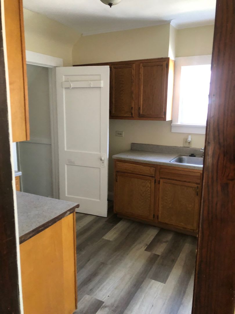 1 2 Off 1St Month Rent Move In Month West Toledo Home – photo 5