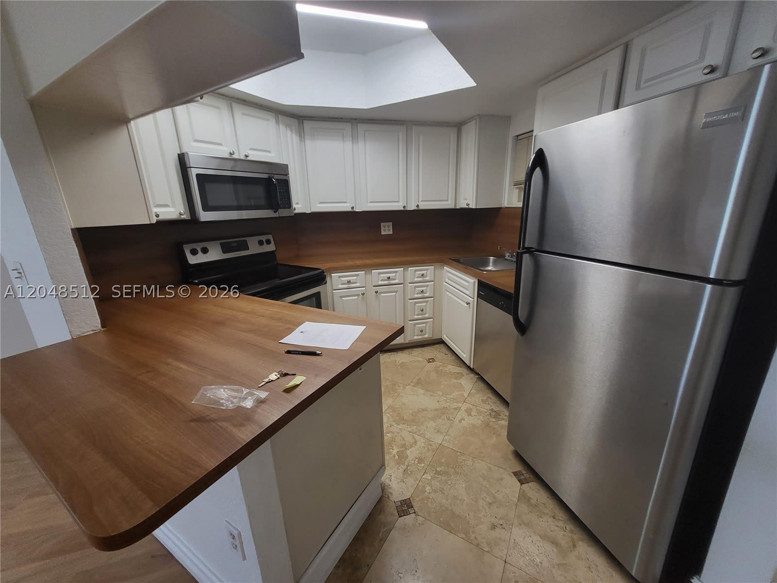 8225 Lake Dr – photo 4