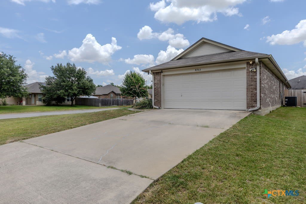 4703 Stonehaven Drive – photo 1