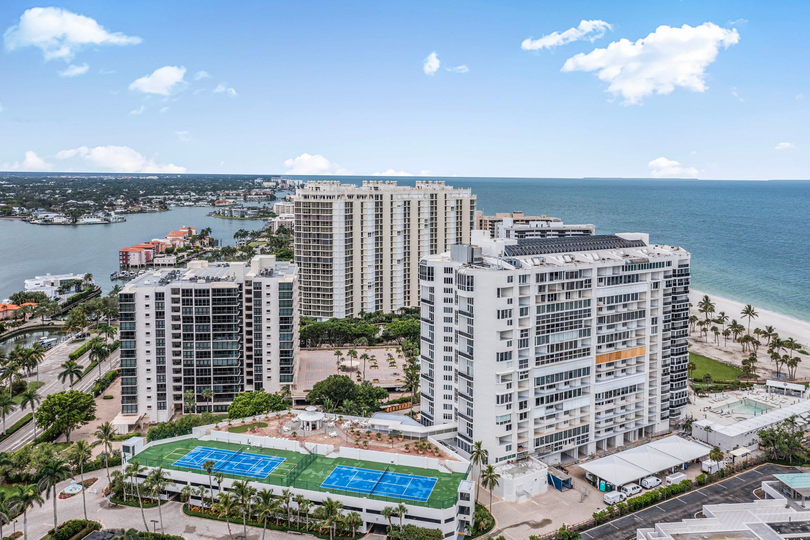 Rare 18th-Floor 3 bed, 3 bath Beachfront Condo at The Savoy! – photo 2