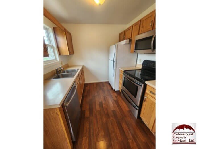 1048 Kasinof Avenue – photo 2