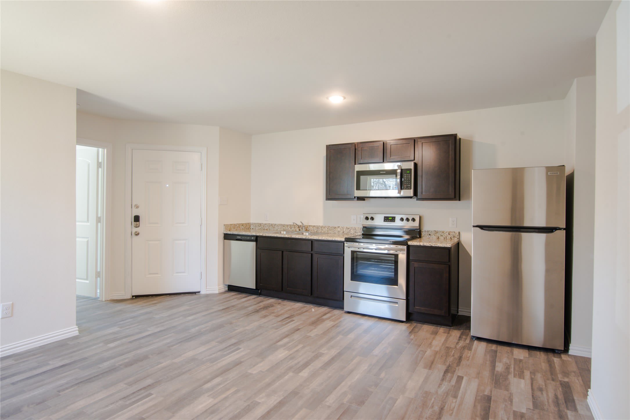 217 E 12th Street – photo 3