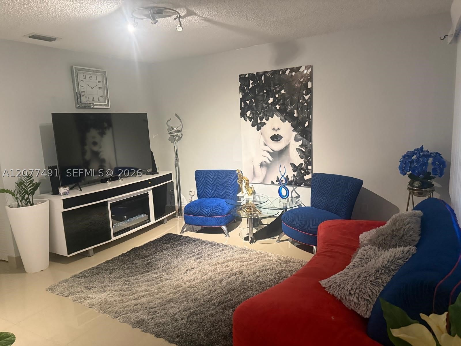 275 W 68th St – photo 3