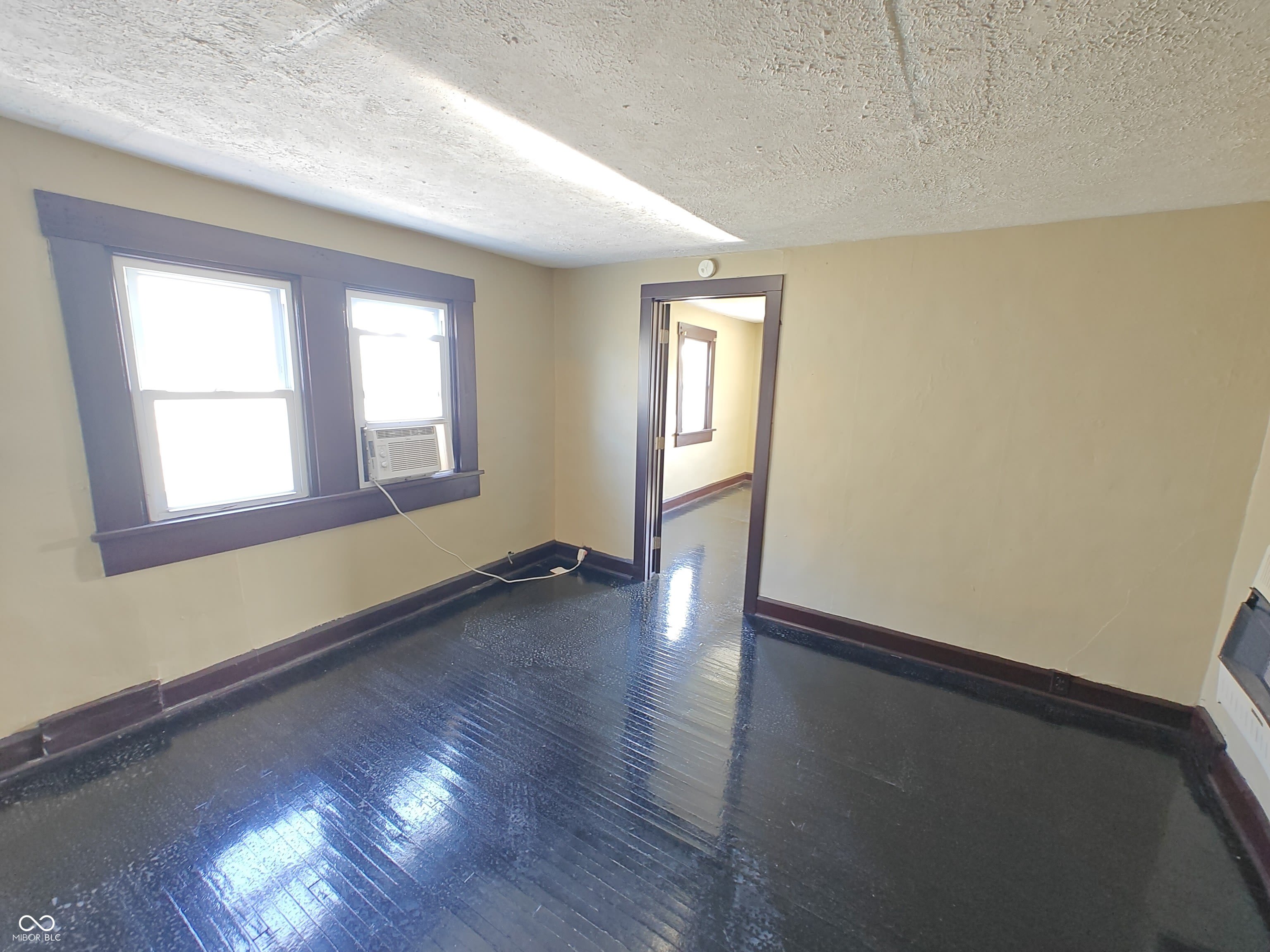 202 E Taylor Street – photo 5