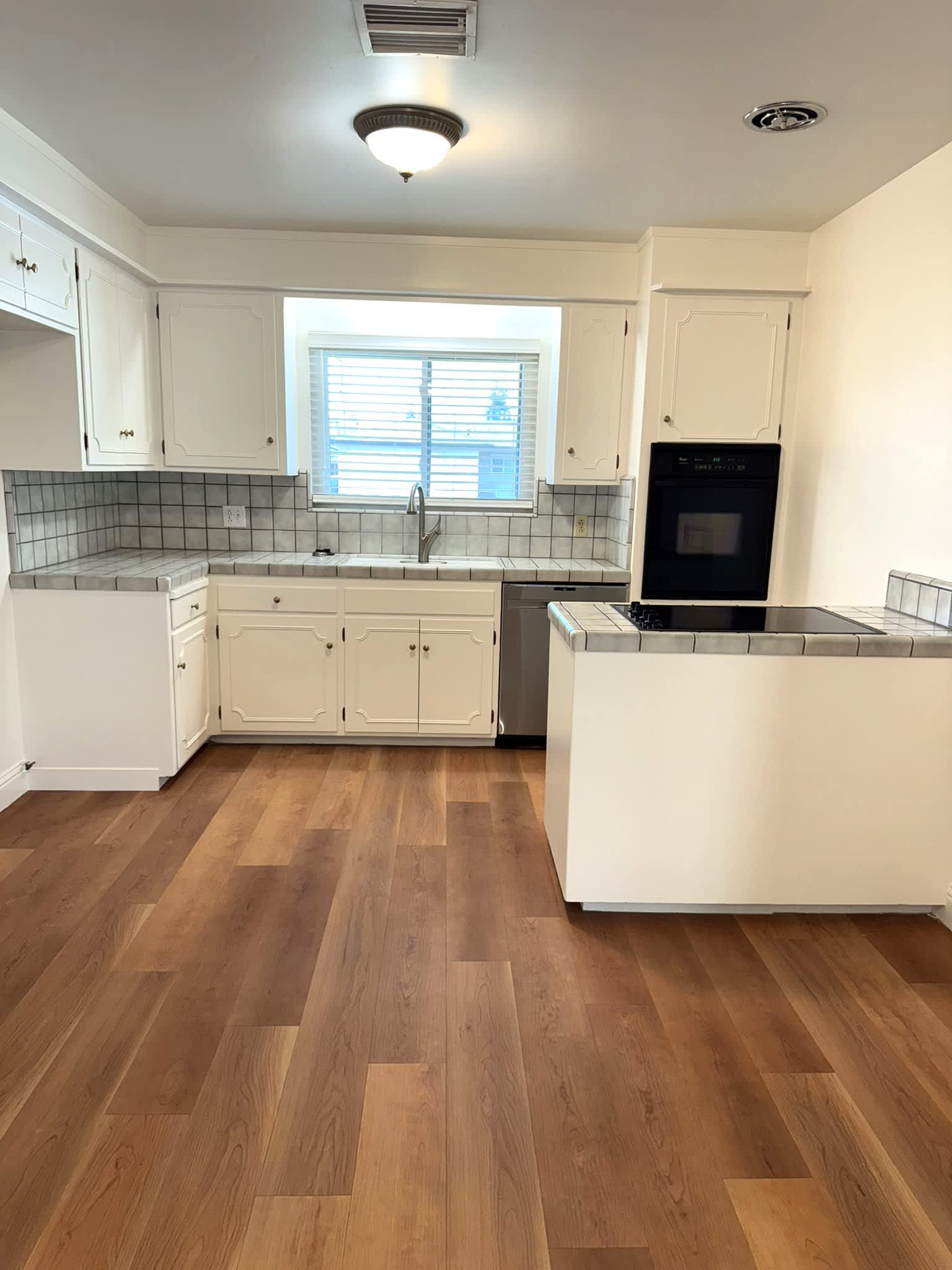 33 Russell Avenue – photo 4