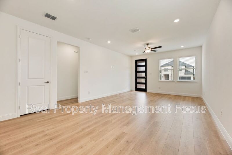 1149 Beautyberry Ln – photo 4