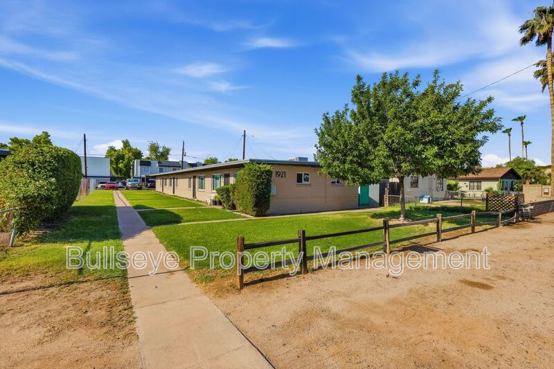 1921 E Osborn Rd – photo 4