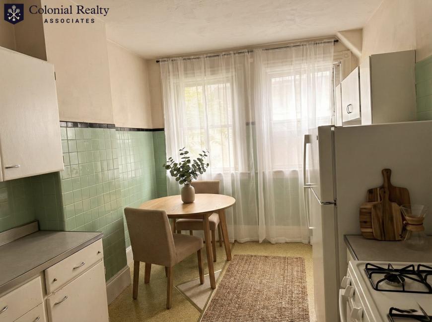 923 Beacon St. – photo 4