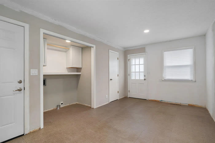 1919 East Meadow Drive – photo 3