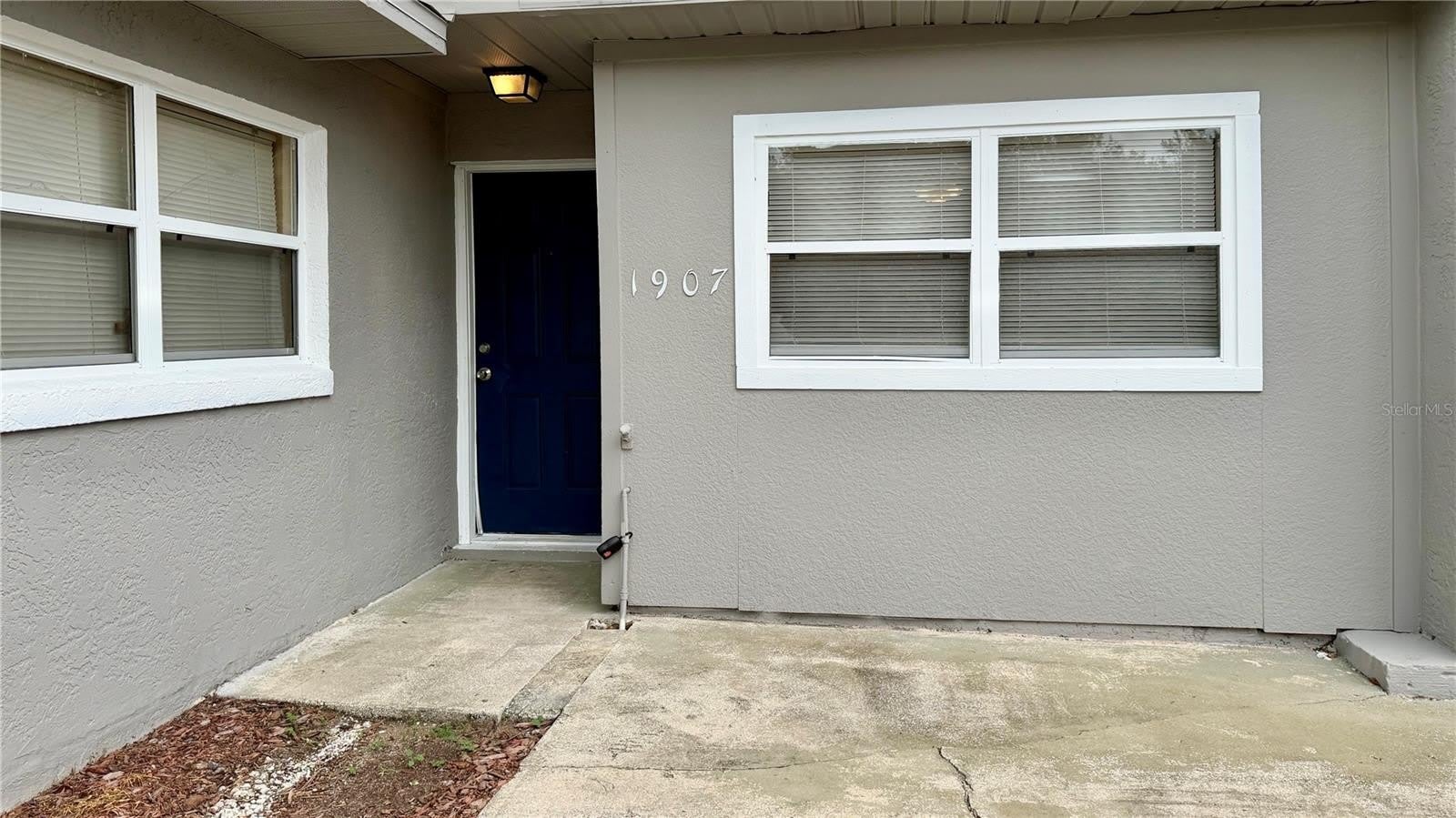 1907 PARK MANOR Drive – photo 1