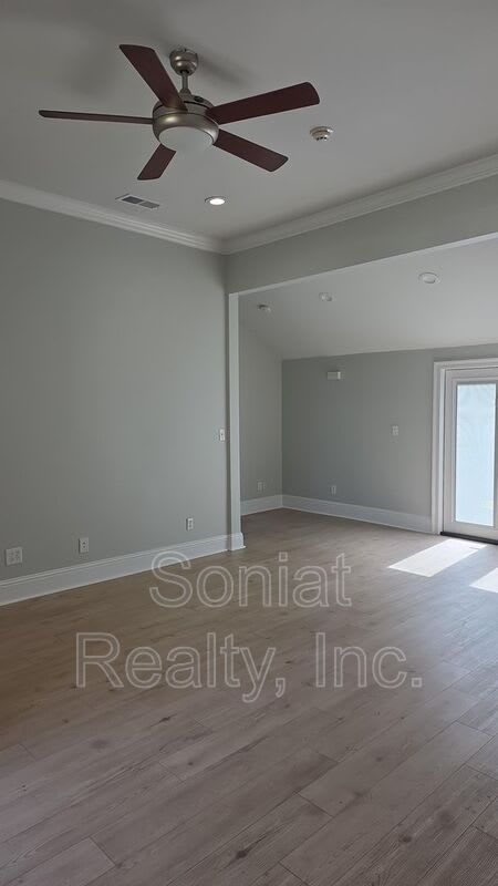 5815 Catina Street – photo 5