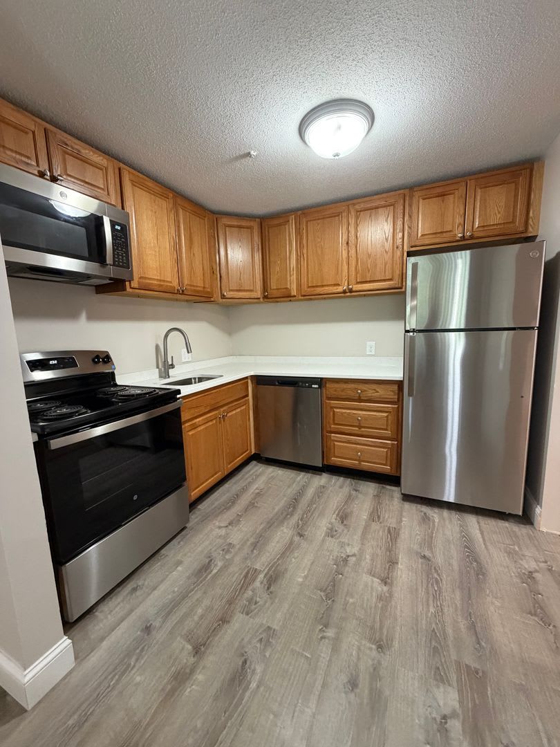 Tudor Crest Apartments 2 Autumn Way Seabrook Nh 03874 – photo 4
